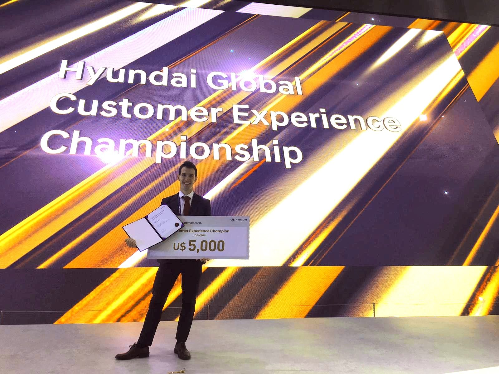 Gabriele Nicolini premiato come miglior venditore Hyundai al mondo alla HCX World Championship 2018 di Seul